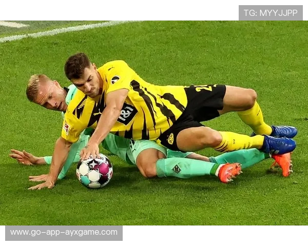 多特外围传球准确，进攻链条运行良好：解码现代足球的高效传控美学