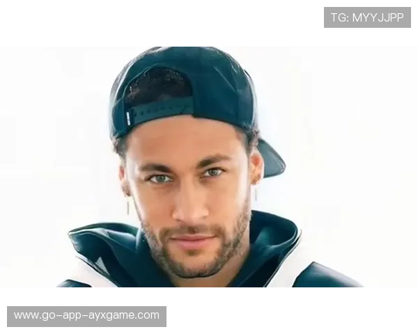 内马尔在机场自掏腰包买早餐给工作人员，暖心行径曝光