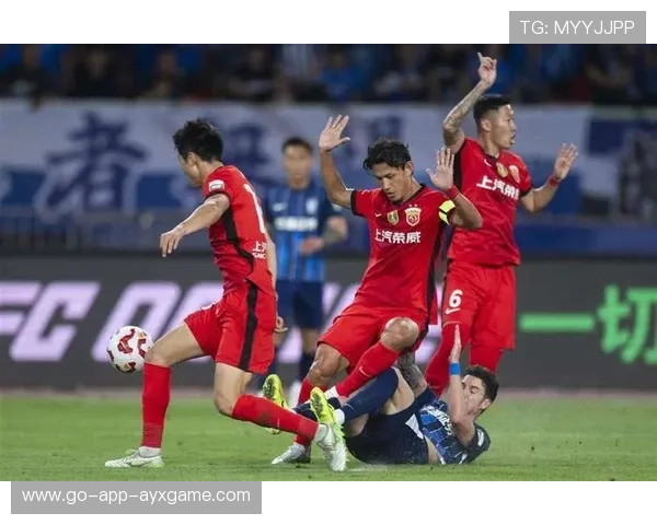 上海海港赛季关键战全胜，拿下压轴比赛锁定冠军争夺