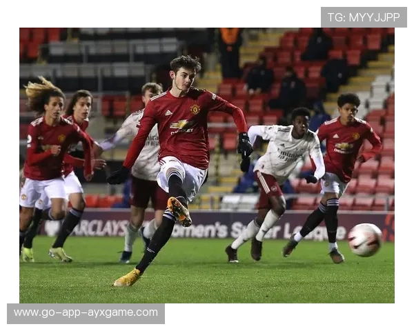 曼联点球冷静罚入，逆转之夜铭刻记忆